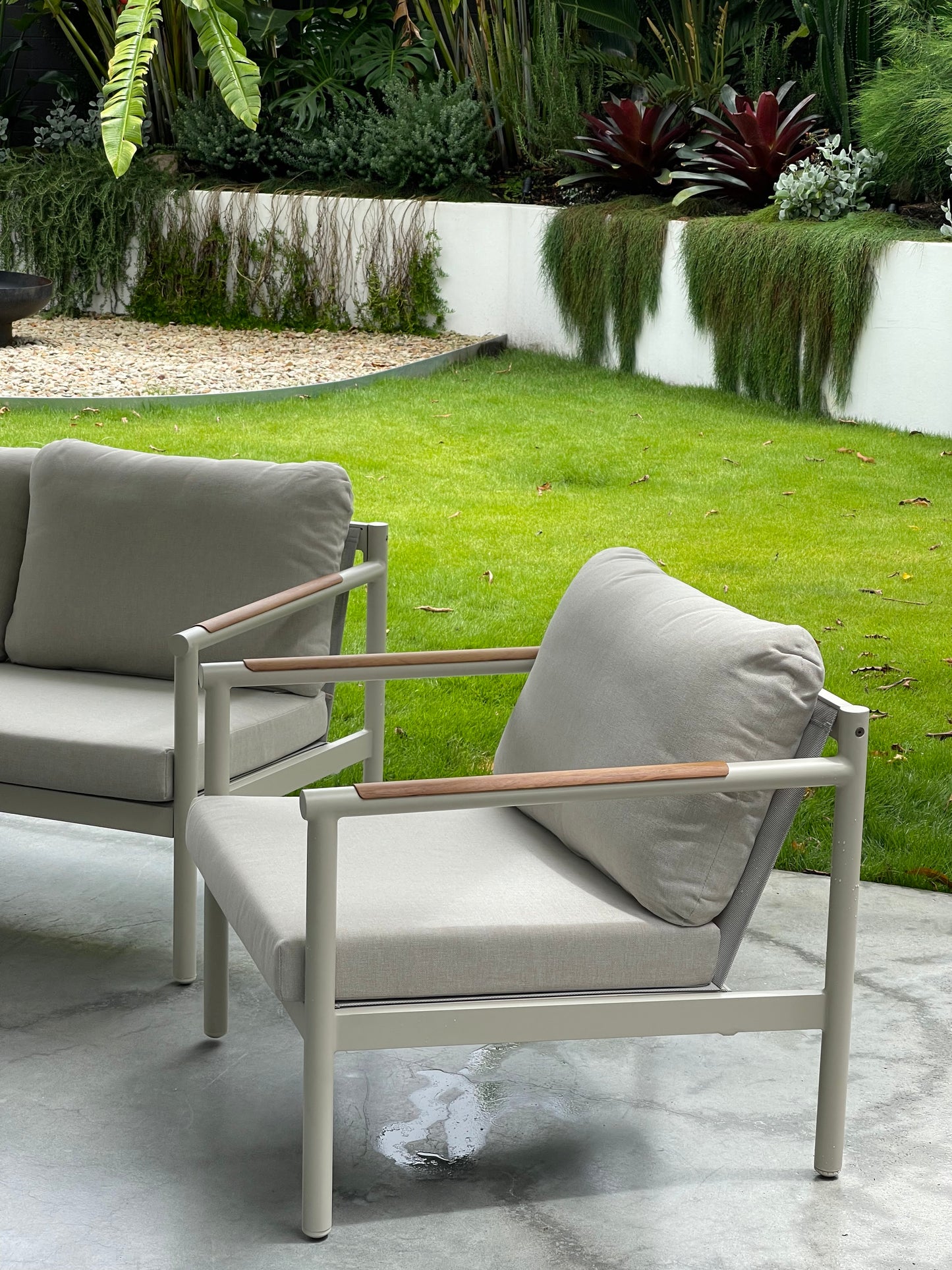 CAVAN 4-Piece Outdoor Lounge Set