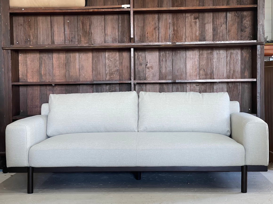 SEMPRE 2.5-Seater Boucle Sofa