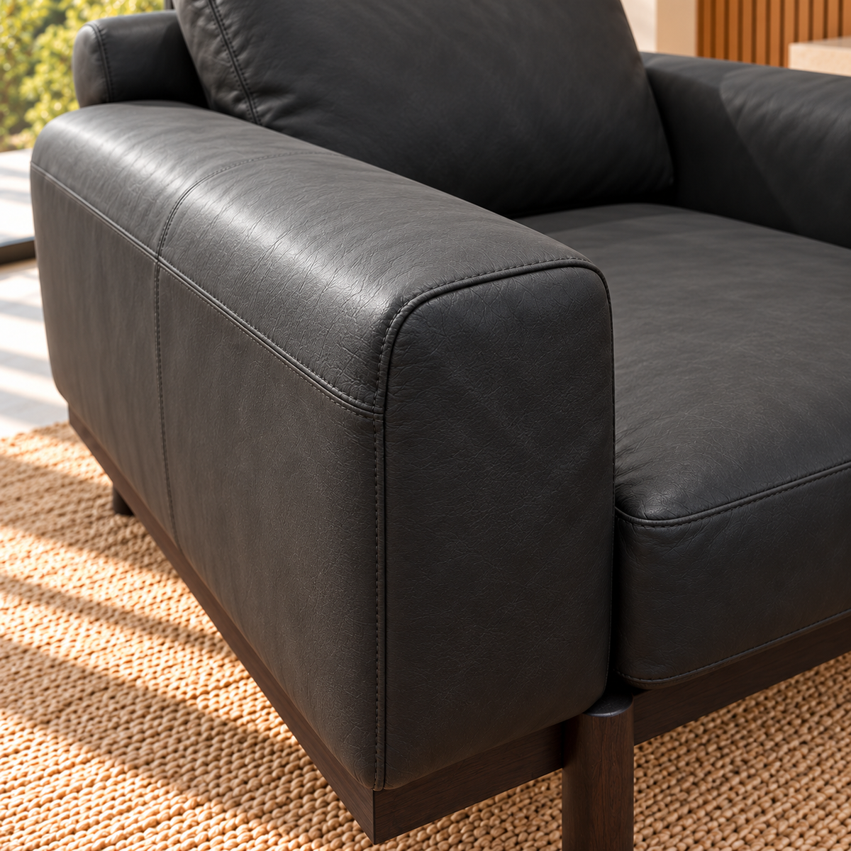 Sempre Leather Black Armchair