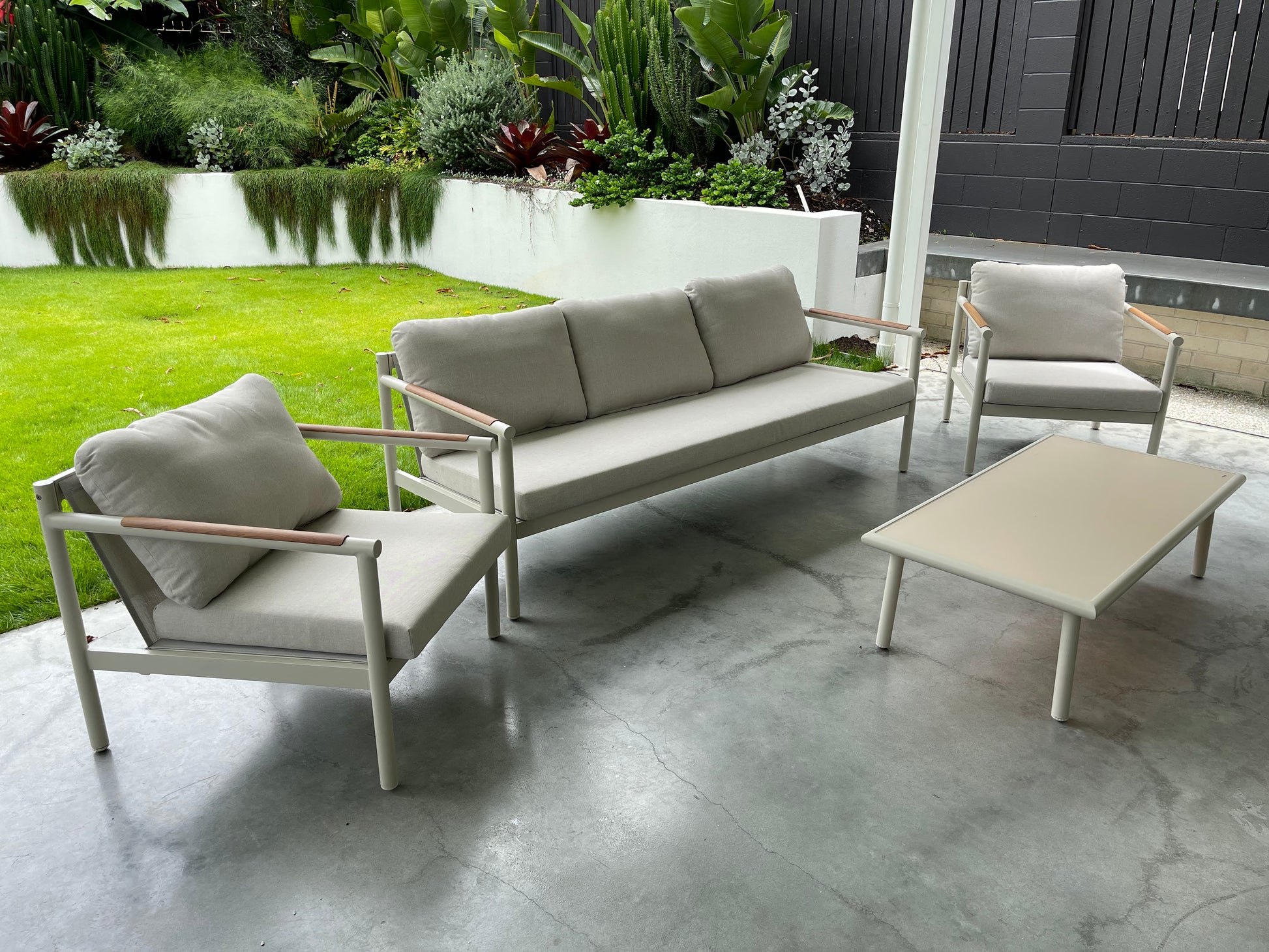 Cavan 4-piece Outdoor Lounge Set