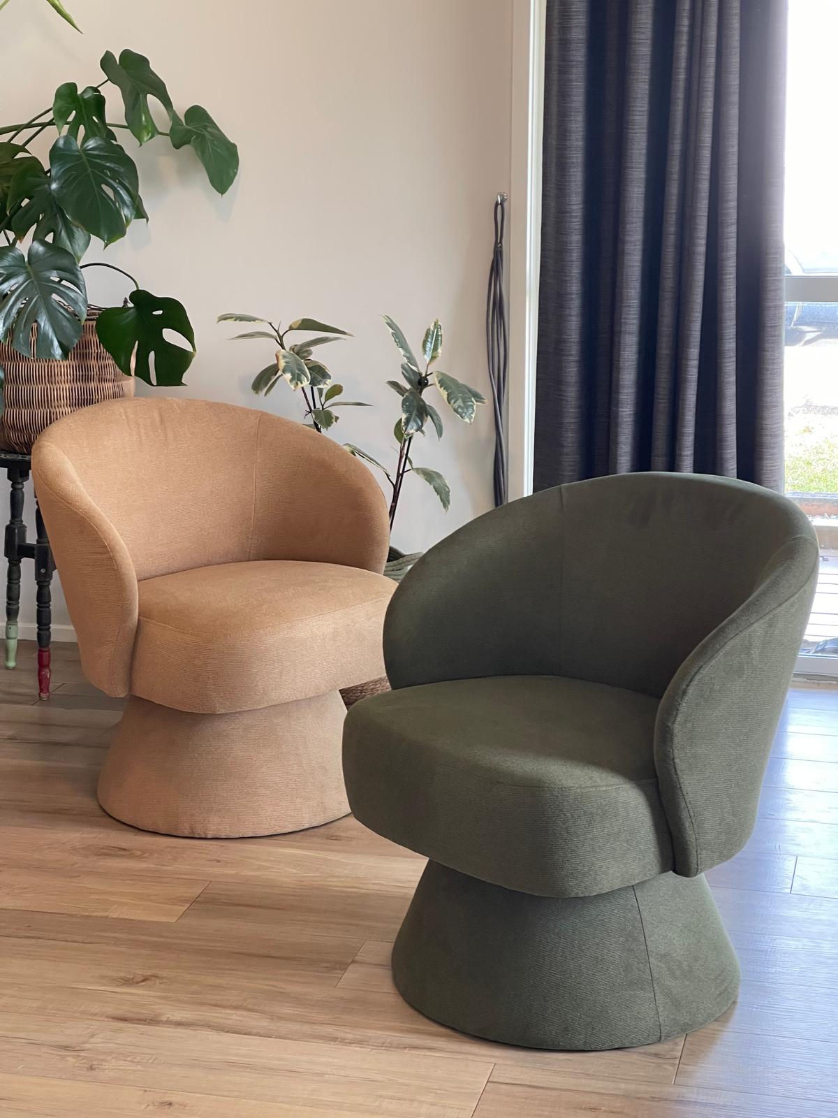 Circo Swivel Lounge Chair - Brown